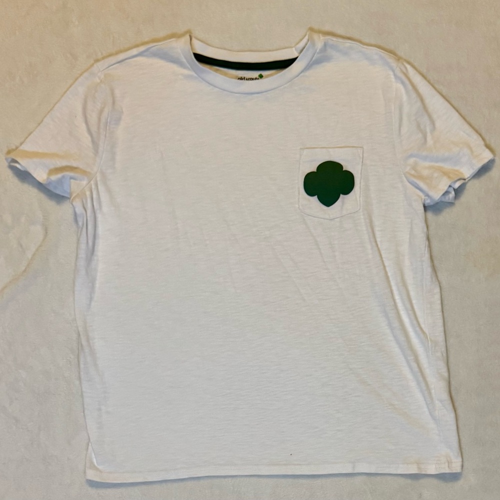 Girl Scouts White T-Shirt with Signature Green Trefoil on Pocket (Medium) New